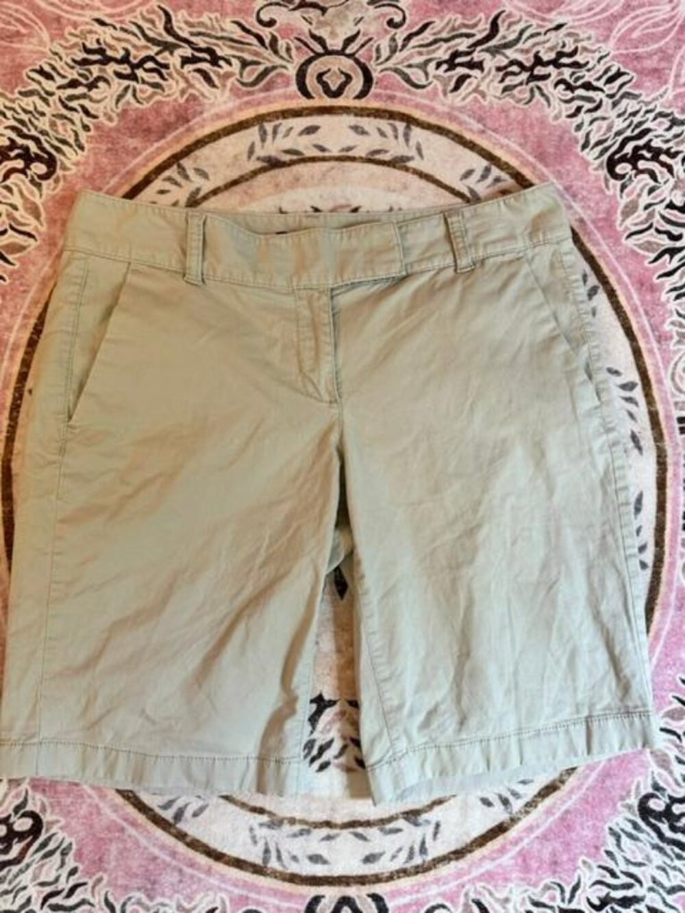 * Ann Taylor Tan Shorts Women’s Size 6